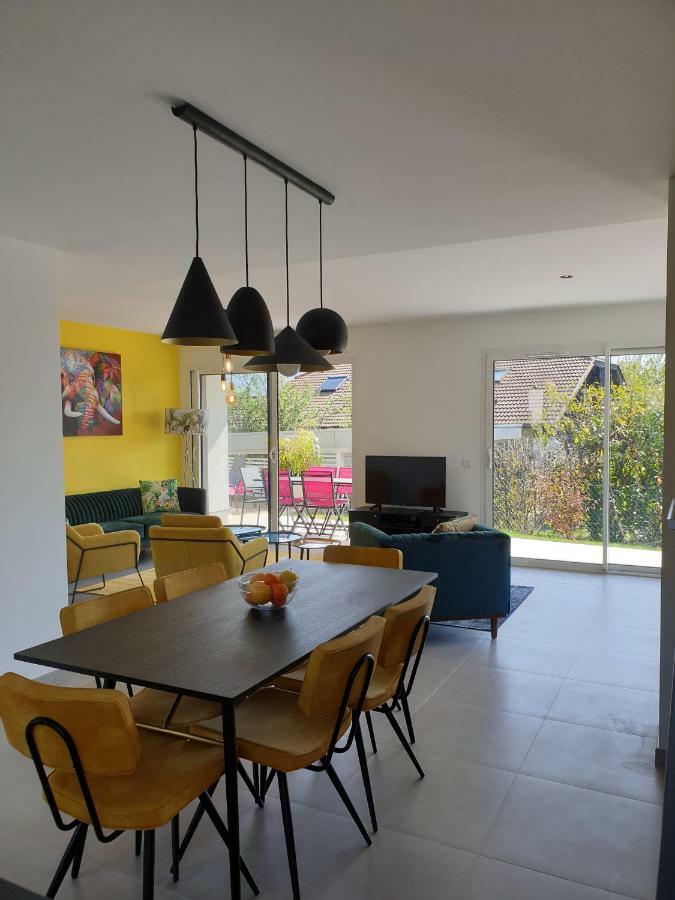 L'Appartement Jardin Avec Vue Montagnes Sévrier Exterior photo
